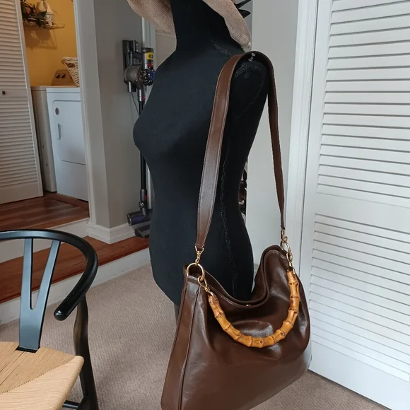 Gucci Classic Leather Bamboo Bag - Picture 2 of 16